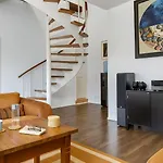 Top-secure Spacious Penthouse - Embassy Lägenhet